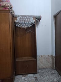 تخم تركي • غرفة أخشاب • ٥ بيبان