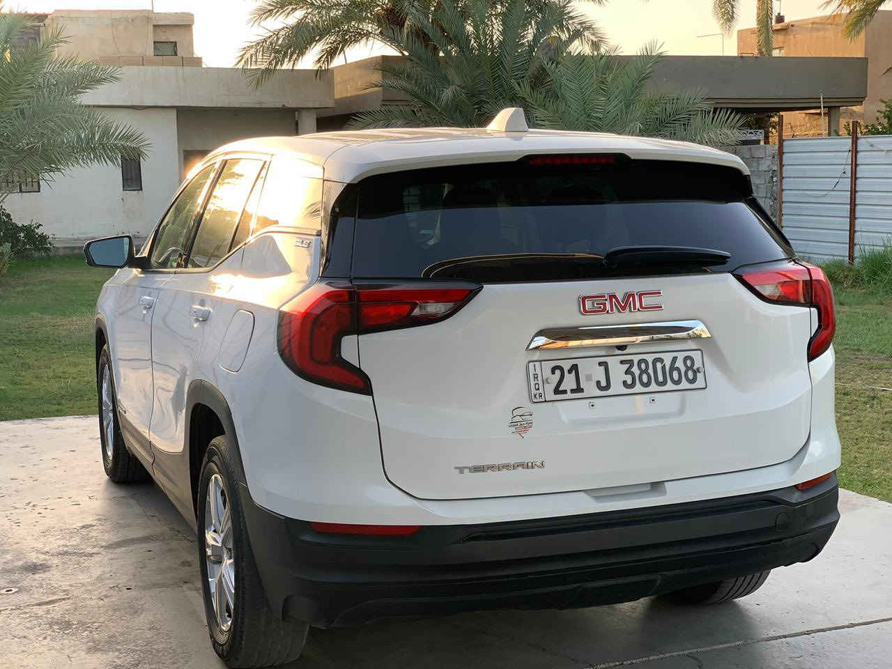 السلام عليكم جمسي تيران ٢٠١٩ ا امريكي للبيع محرك ١٥٠٠ تيربو رقم سليمانية انكليزي جديد مواصفاتها
بصمه 
لد ترحيب
شاشه بلاديه
 كامره خلفية 
تحكم ستيرن
منضومه زنون عالي ناصي
٣ اوضاع للسياقة 
تخم تاير جديد حداديه جديدة تبريد تدفئة شغالات
ضررها الصندوك الخلفي ومستبدل بلادي نفس 
 اللون سياره جداً نضيفة
السعر 155 وبيها مجال
العنوان بغداد 
للاستفسار ***********
