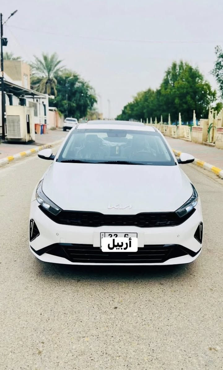 سيارةكي ثري موديل 24 رقم أربيل تحويل ثاني يوم  فول بصمة فتحة شاشة كاميرا لدات امامي وخلفي ولايت زنون حساس امام خلف  كشنات جلد مري شفط سايد بريك بصمة مانع انزلاق ثلاث وضعيات قيادة فقط بنيد صبغ/سعر السيارة 129 وبيها مجال للشراء العنوان السيارة واسط فقط بيع///***********
