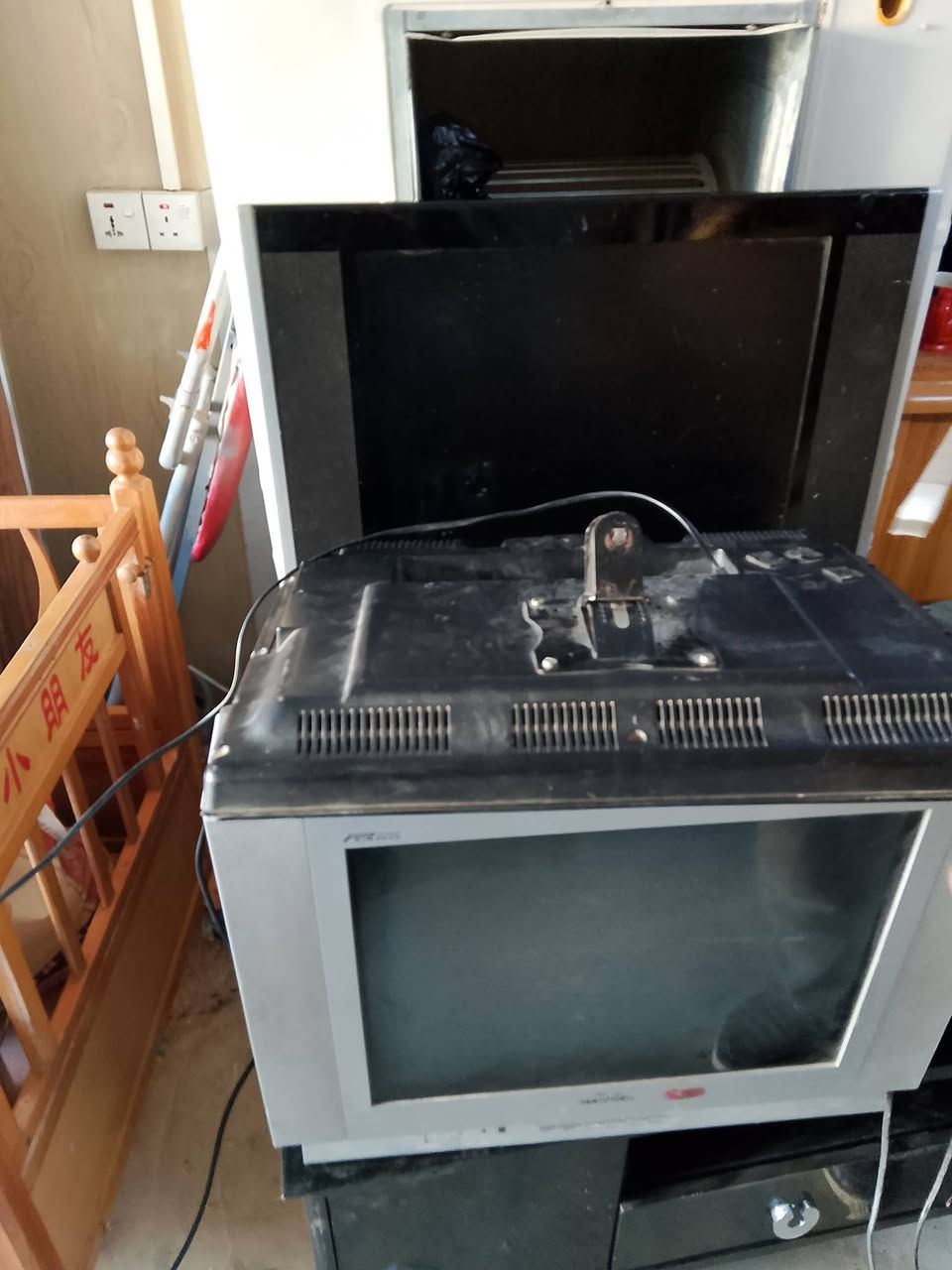 بيع وشراء غراض منزلية في كركوك اسعار مناسبه عنوان مخزن ابوفيصل شارع كورنيش قرب كراج الحويجة استفسار اتصال على رقم ***********
