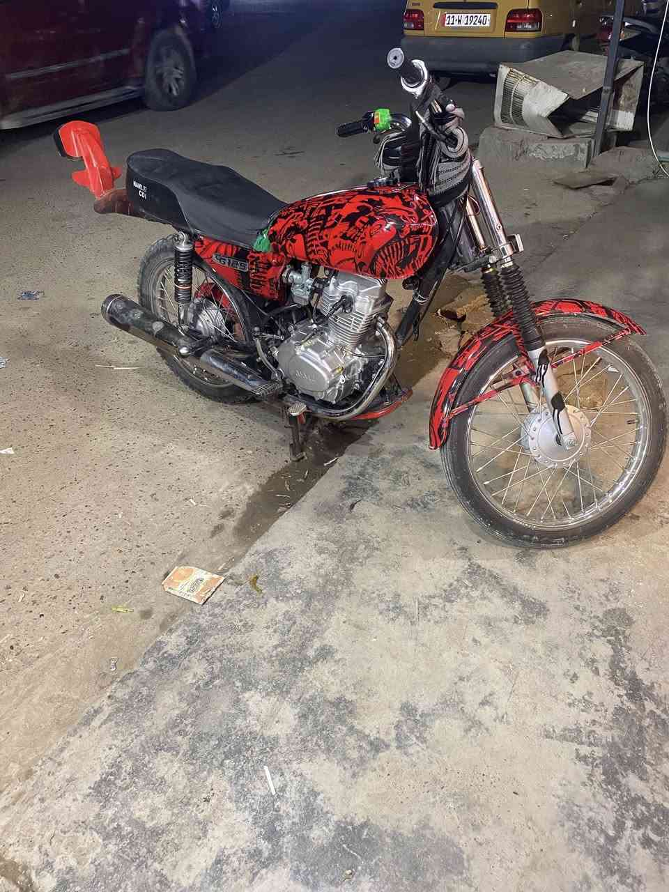 سلام عليكم نامة شلامجة للبيع مديل 25 مابيهة أوراق كلك سعر خاص أو مراوس حسب لقناعة ***********
