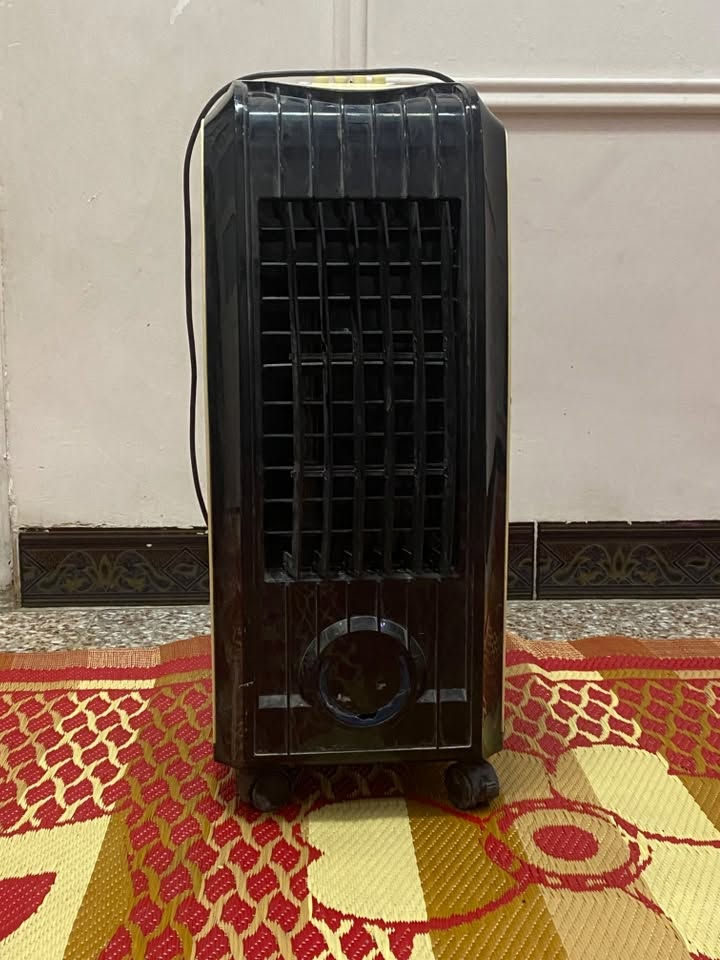 مبردة  داخلية
السعر 40 
العنوان  بغداد مدينة الصدر 
‭***********‬
