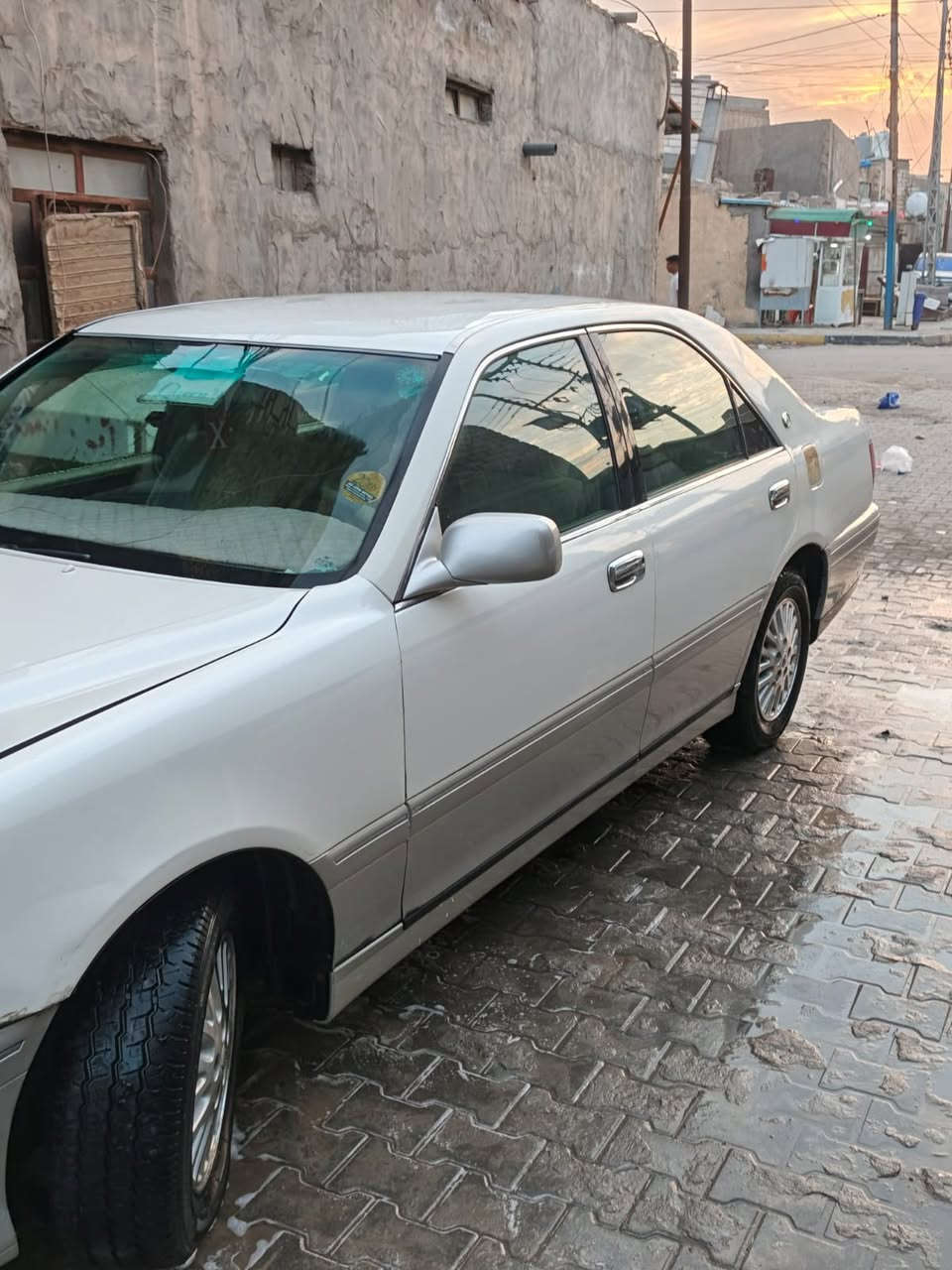 ملكه لبيع مديل 2003 جديده سياره نضيفه كصه جنطه مكينه كايمه تحفت بدون ارقام سياره سعر 28 رقم هاتف ***********
