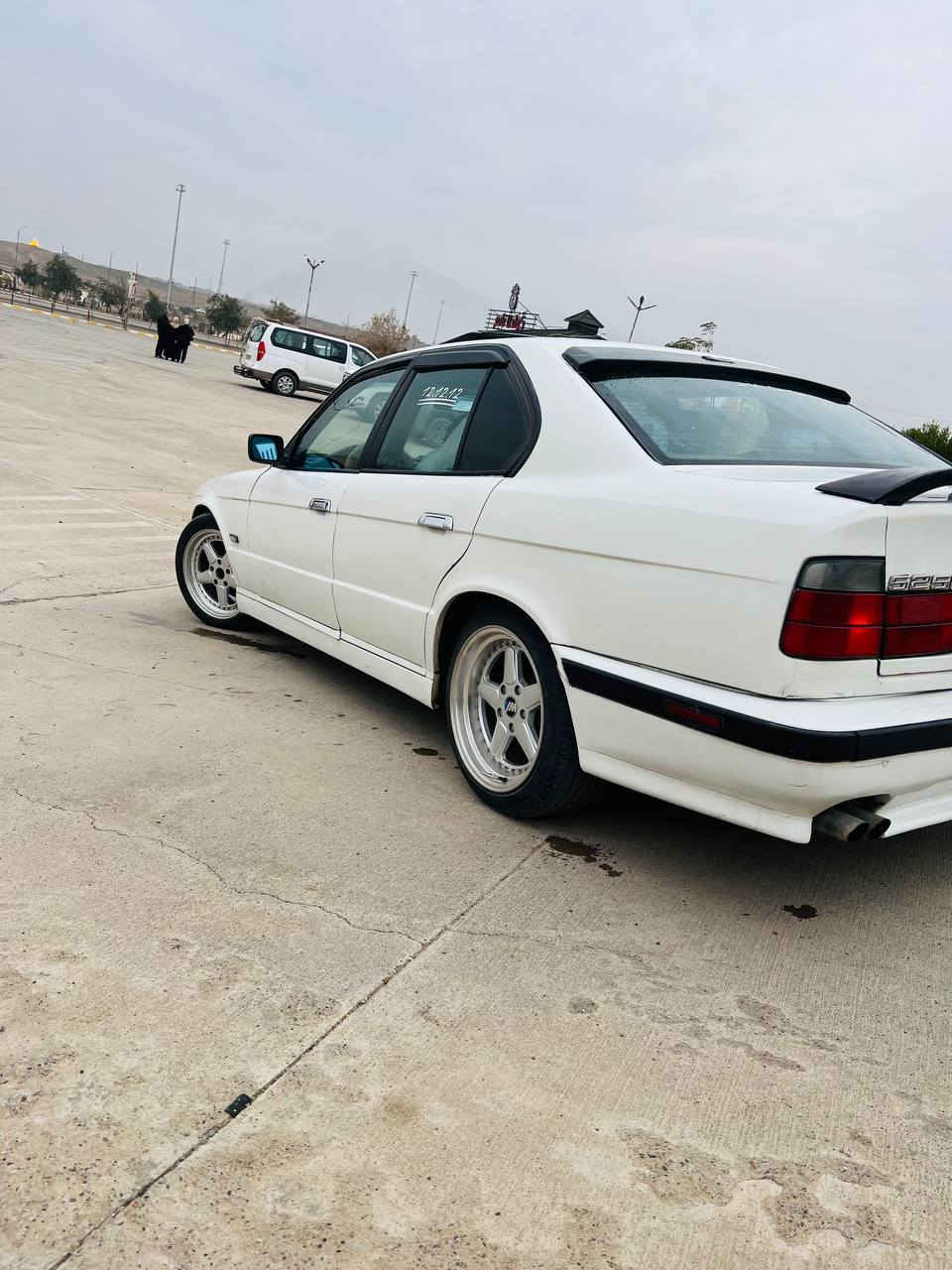 bmw.1993.e34
مەکینە 525کەپس
گێڕ تۆماتیک
سلایت
سوکان ڤۆلیۆم
ویل شنایزەر
چوار جام کارەبا
7کەلە کوشین
پێش پان
لایت ئەلقە
دەحامی mلەسەرە
گێڕوو مەکینە،بەشەرت
سەیارەکە حیزامە سەقفوو شان بێ سبووخ
سەیارەکە چرکەی تیا نیە
بەشەرتی بەناو کردن
سەیارەکە ماشااللەی دەوی لەجوانی و خاوینی لەهەولیرم لەبنەسڵاوە 
سحری 60وەرەقە و معامەلەیەکی برایانە 
رەقەم *********** أربيل, العراق
