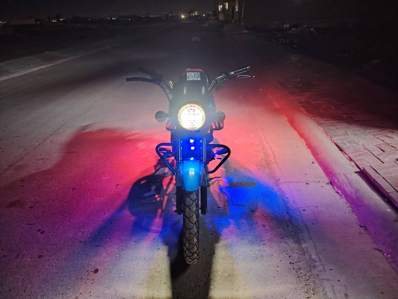 دايون نفخ ازرق 2021 رقم وسنويه بسمي كفاله عامه مكاني كربلاء حي النصر قرب محطة السلطاني السعر 1800 وبيها مجال رقمي ***********
