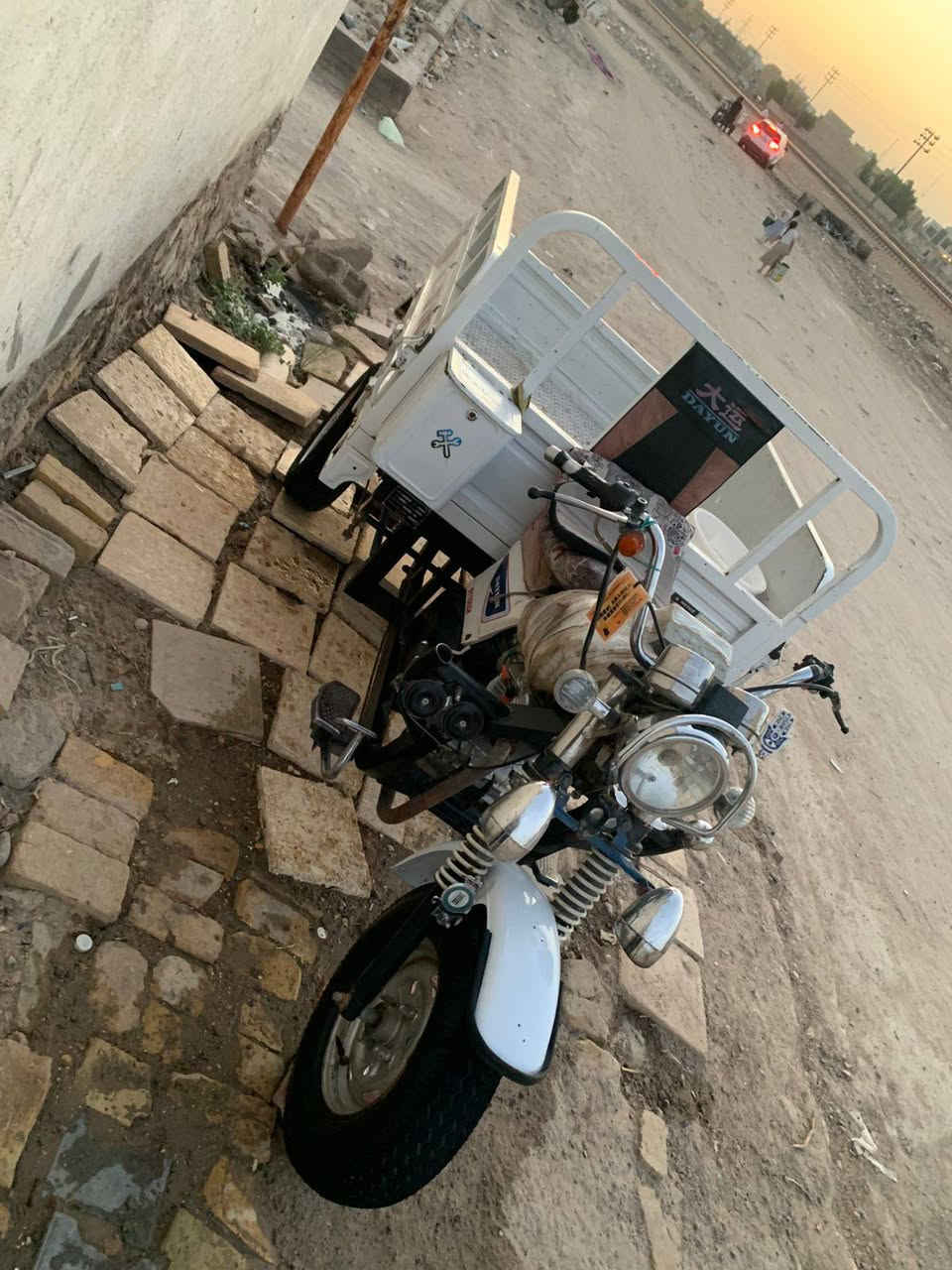 0785 566 4378
