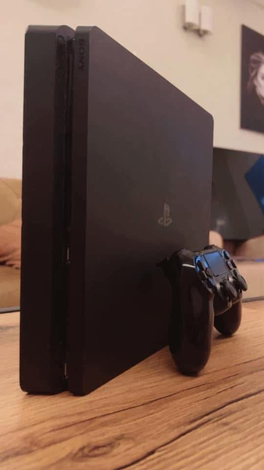 السلام عليكم بلي ٤للبيع أمريكي نص تيرا وياه ٤ حسابات  2امريكي واماراتي وسعودي وياه ٣ اقراص فيفا ٢٠٢٥ ومصارعه 2K٢٠٢٥ 
وجي تي اي درايفر وياه يدتين اصليات مو تجاريات مهكره كلشي بيهه مفتوح ويو بي اس بس بطاريته ضعيفه للبيع كلهن ماابيع حاجه حاجه
مكاني الأنبار الرمادي ماعندي توصيل


**إذا كنت صاحب هذا الإعلان وتريد حذفه لأي سبب، رجاءا أرسل رسالة إلى الدعم الفني**