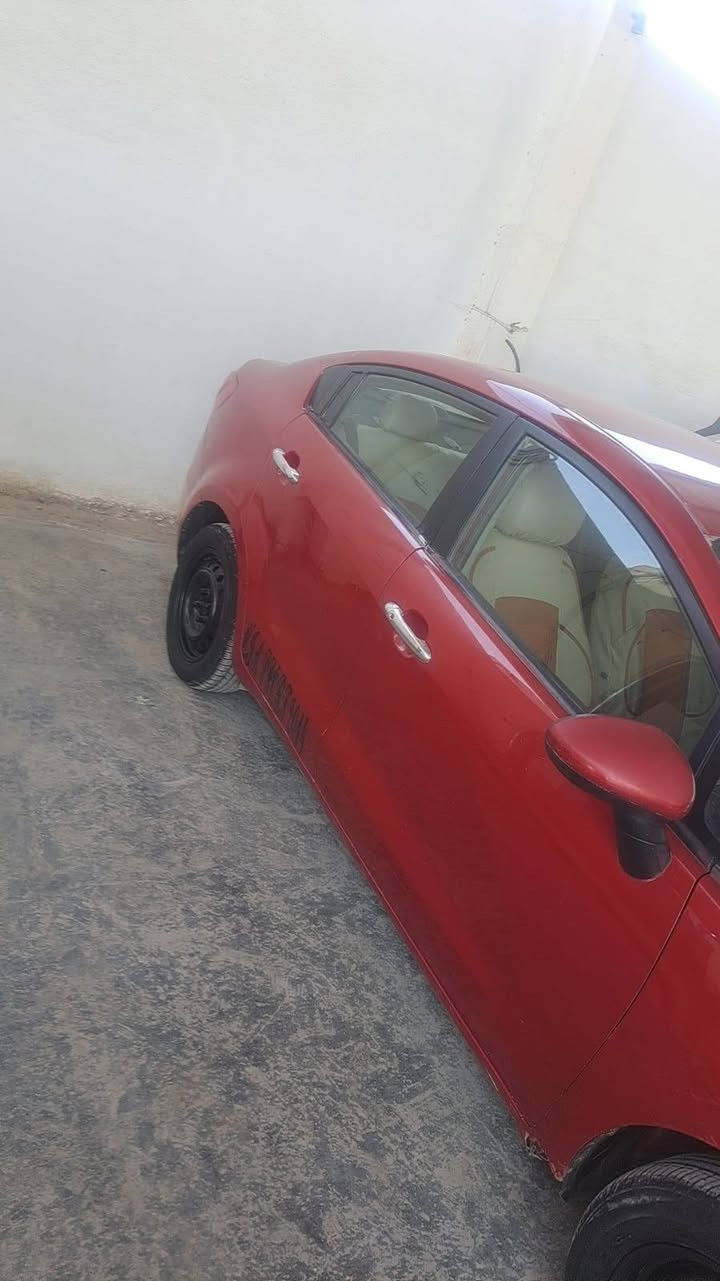 ريو 
موديل 2014
السعر 82
حجم المحرك 1600
بيها صبغ جاملغ فقط 
للاستفسار ***********
محرك كير تبريد حداديه كهربائيات مكفولات
