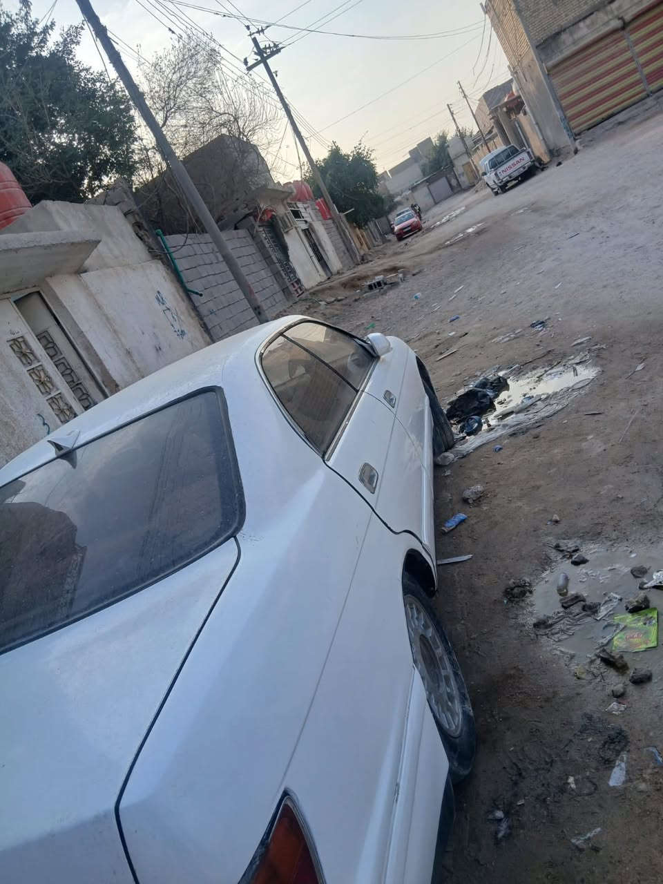 السلام عليكم بطه فصل للبيع سياره سنويه منتهيه سياره نظيفه بس متوكه مكينه اثنين ونص سعر 35 وبيها مجال بصره زبير***********
