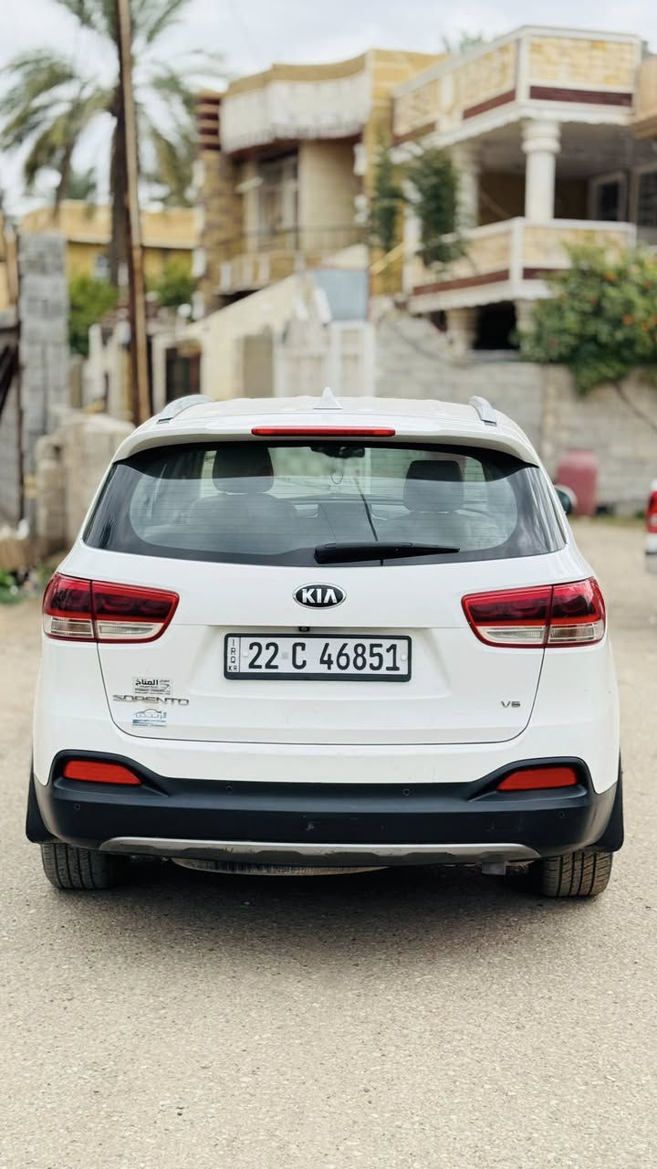 سورنتو 2018 مكفوله من صبغ فقط بارد مكانين صغار بدون فتح فول موصفات  عدا بنروما رقم اربيل بسمي كير مكفوله بيها فقط تبديل رواجز ماشيه 94 سعر 215 بيها مجال ***********
