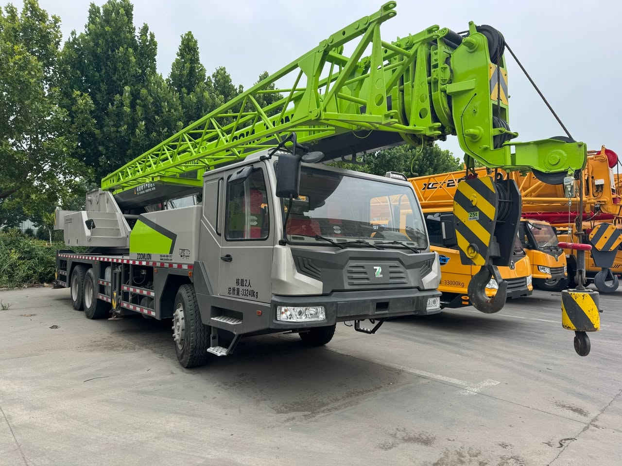Selling a Zoomlion 25V5 crane in excellent condition, fully refurbished. Powered by Weichai engine with strong performance and meets China III emission standards. Equipped with push-rod operation for simple and easy handling. Brokers welcome. Export inquiries and trade-in deals available: 15670777911 WhatsApp: +86 15670777911


**إذا كنت صاحب هذا الإعلان وتريد حذفه لأي سبب، رجاءا أرسل رسالة إلى الدعم الفني**