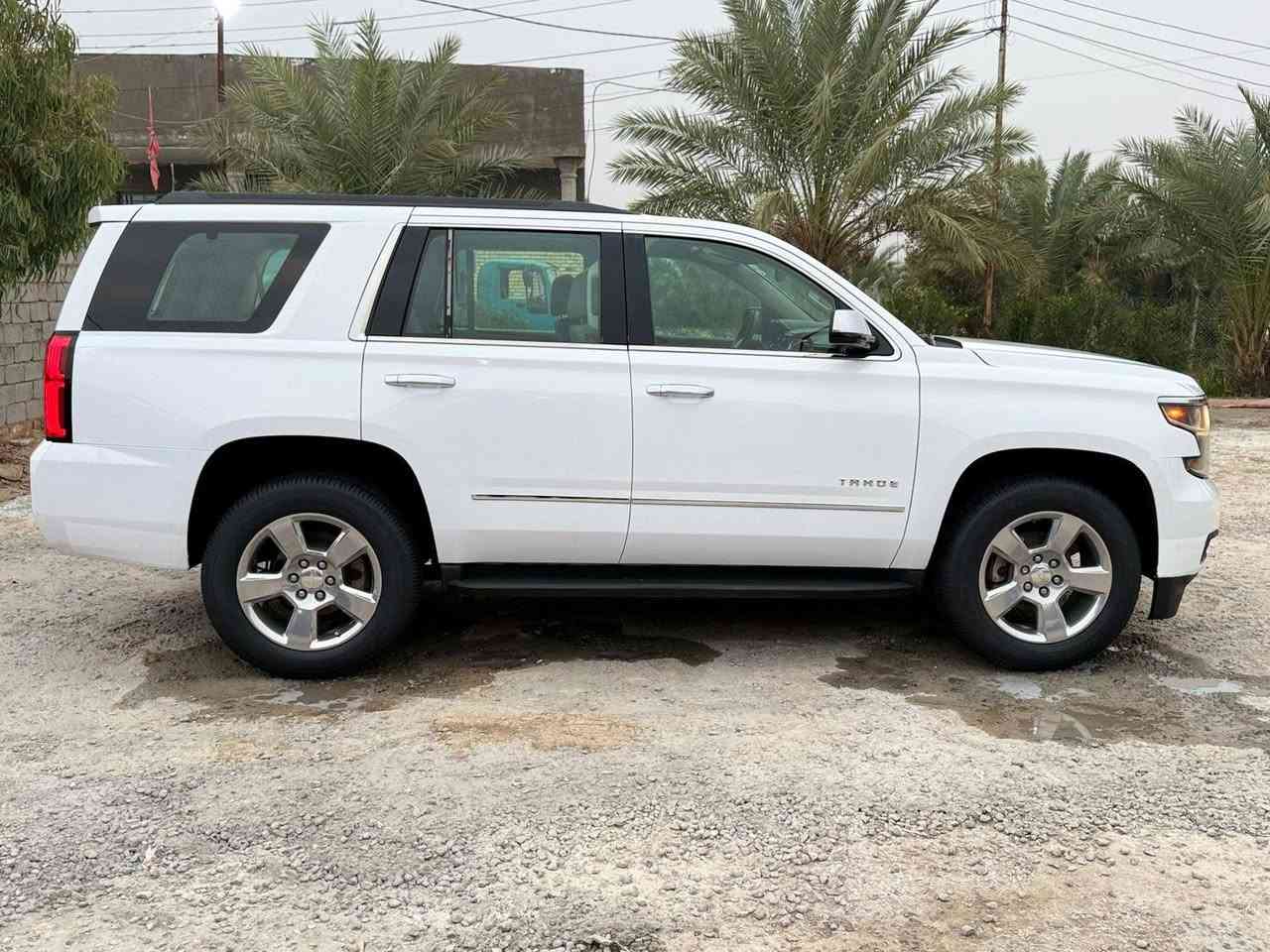 السلام عليكم 
السعر(365)) وبيها مجال للشراي 
***********
***********
سياره تاهو موديل 2019خليجيه كفاله عامه من دعاميه للدعاميه الرقم اربيل سنويه مجدده هزه وكاله أو تحويل ماشيه 87 الف حقيقي سياره جاهزه وجديده مال جناي للاستفسار الاتصال على الرقم التالي
المكان: ذي قار/مركز المحافظة
