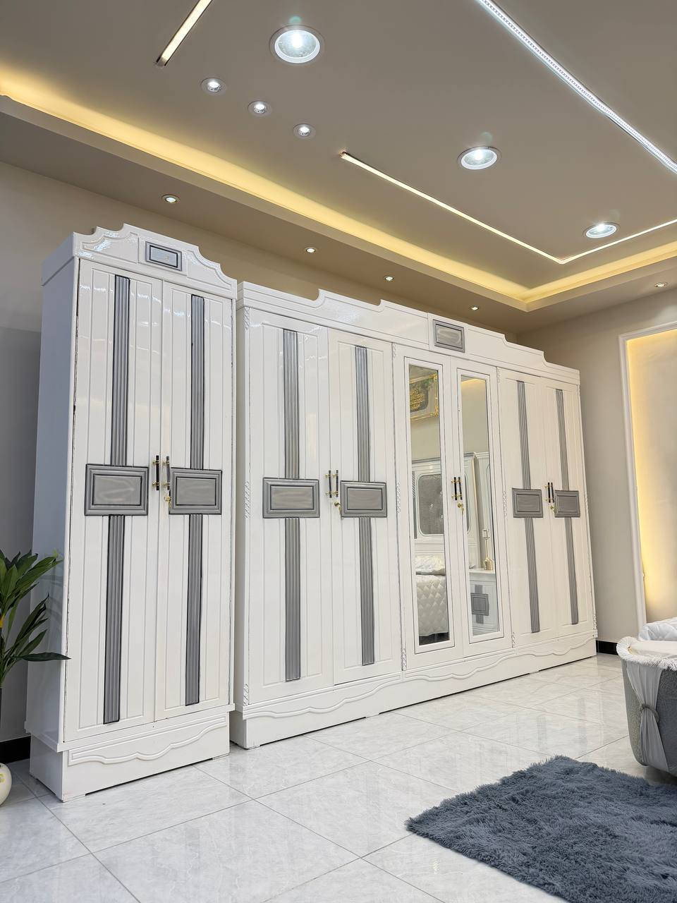 السعر // مليون فقط 😍

🔅تفاصيل الغرفة المرمري  ....

 خارج ٤ملم ام دي اف 🔺
وداخل معاكس ٣ملم 
صبغ حراري  درجة اولى 

عدد القطع  ٧ قطع 😍
🔺1 //جرباية  قياس  ١٦٠ × ٢٠٠ 
🔺//ميز جانبي ايسر قياس ٥٠
🔺2// وميز  جانبي  قياس ٥٠
🔺3// زاوية ارتفاع مترين عرض ٨٠
🔺4// وميز بلازمه  
🔺5//وميز مراية ارتفاع مترين عرض ١٢٠
🔺6// وكنتور ٦ باب  ارتفاع مترين و١٥ طول ٣ متر و١٥

القطعه الثامنة حسب الطلب شازلون
سعرها ٥٠ الف ❤️

(توصيل مجاني مركز بغداد )
التوصيل يشمل الشد مجاني 🔥
(اطراف ٥٠)
باقي المحافضات حسب البعد
شازلون سعرها ٥٠ الف
شازلون مخزن ٧٥ الف


**إذا كنت صاحب هذا الإعلان وتريد حذفه لأي سبب، رجاءا أرسل رسالة إلى الدعم الفني**