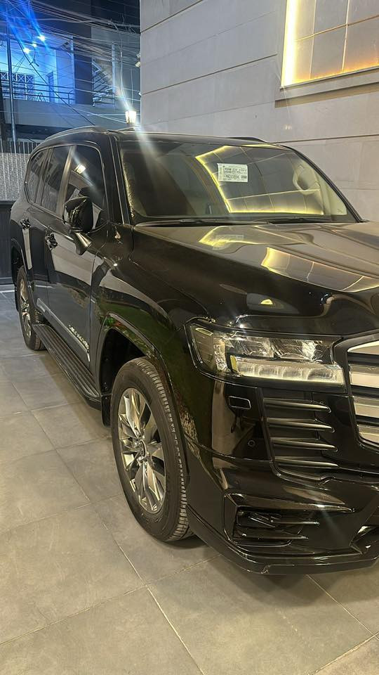 لاندكروز موديل 2024 سيارة ماشية 16,000 حالة الوكالة بدون تيربو المحرك تنفس طبيعي العنوان بغداد بيع مستعجل السعر 675 ورقه مستعجل على البيع رقم الهاتف ***********￼
