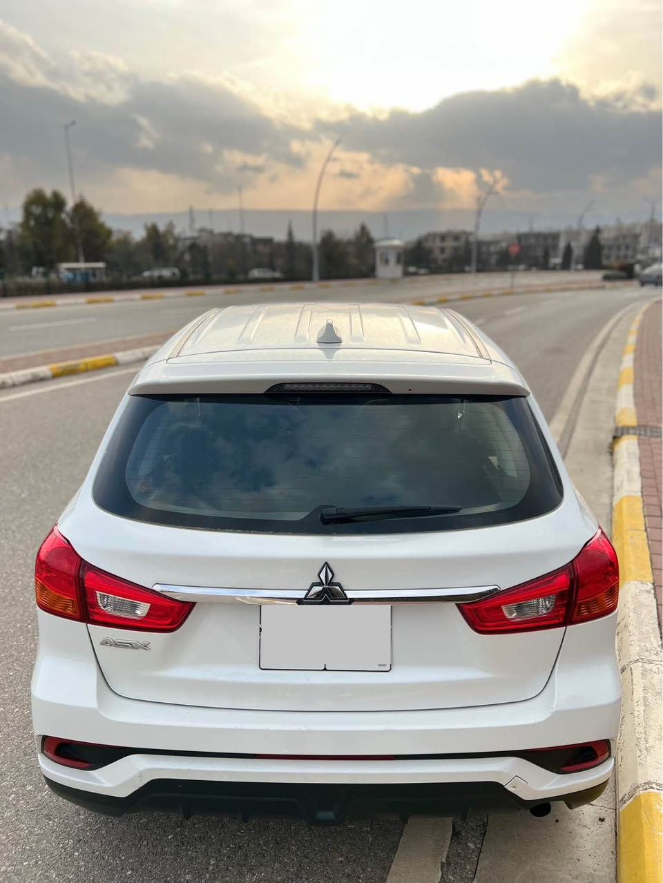 Mitsubishi asx 
مۆدێل ٢٠١٩
مواسەفاتی خلیجییە
شاشە ئایپاد و سوکان ڤۆلیۆم
تەحدید سورعە
١ پارچەی بۆیاخ دەرگایەکی pdrە
گێڕ و مەکینەی بەشەرت
تەحویل و غرامە بەشەرت
سەیارەکە بێ کێشەیە
شوێن:سلێمانی

سعر:127 گەڵاو معامەلە

0776 152 3534:☎️ السليمانية, العراق
