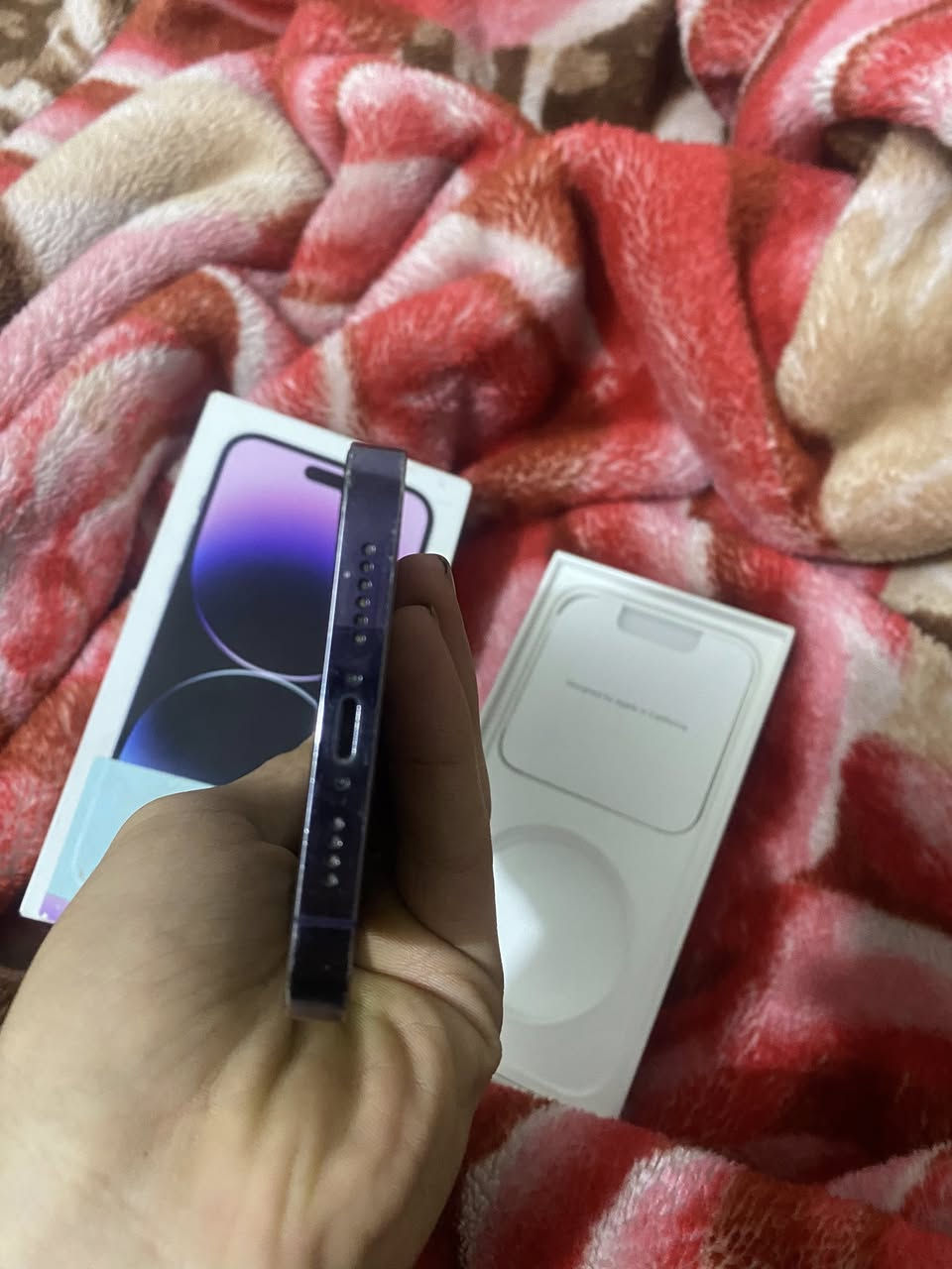 سلام عليكم
ايفون 14pro Max📱

بطاريه90🔋

جهاز اي بي ام

جهاز وتر بروڤ💦💦💦

فقط الشاصي نضافته 80%

مكان الشعب📍

الرقم***********
السعر 850وبي مجال
