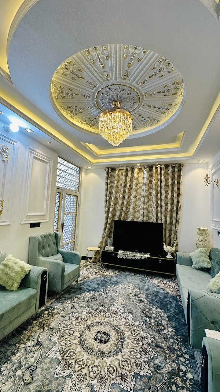 كربلاء المقدسه ؛:  السعر (١٧٥)مليون
يالله اسلام عليكم

بيت مساحه (100)متر طابق واحد بناء جديد

يتكون البيت من غرفتين نوم+ستقبال+مطبخ 

حار +مطبخ بارد+صاله+مجاميع صحيه 

داخليه خارجيه +طارمه +مناور عدد 2

جنس العقار طابو سند ٢٥ بستان ملك صرف 

كافت الخدمات متوفره ماء/مجاري/كهرباء/

خط مولد ذهبي/ويبعد عن التبليط 30 متر

الشارع الكدامه عرض(8)متر

العنوان كربلاء كنطره السلام

يبعد عن المام الحسين ع مسافه كيلو ونص

(يصلح سكن)(يصلح حسينيه)

مزيد من المعلومات تصال ومراسله عبر 

والوتساب

***********

***********‏

‏‎في حال لم يتوافق العقار مع رغبتكم او لم يكن بقدر امكانيتكم 

‏‎زوروا موقعنا  للتصفح على اكثر عدد من العقارات المتوفره
