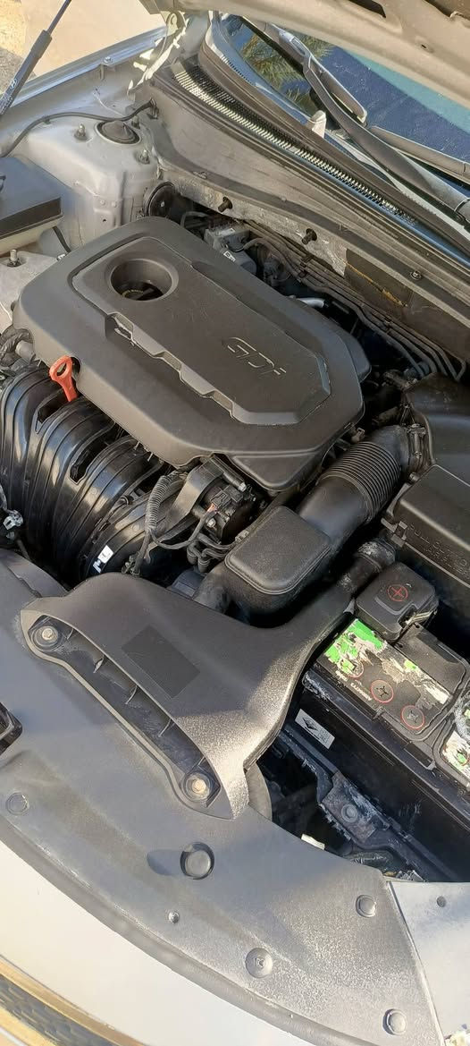 السياره موجوده ... بالبصرة..
اوبتيما 2018 شمالية اربيل الدولي القديم 
سنوية منتهيه من الشهر العاشر 
المواصفات المعروفه FEوارد امريكي GDI
تخم تاير جديد
تبريد جيد
تحكم + كامره دواره+وضعيه قيادة السيارة ايكو سبورت عادي
(الضرر) فقط بنيد. مداكر مفتوحه ومرجعيهن 
 
السعر  اتصل او واتساب 
غير متواجد على الفيس بوك 
***********
