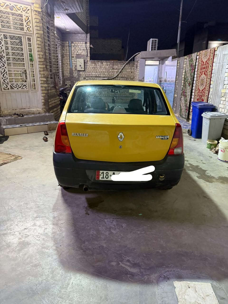 سلام عليكم رينو للبيع موديل 2013 باور رقم بابل مشروع وطني محرك وكير مكفول دوشمه جديده وتايرات تخم جديد  السعر 40 مكاني جسر ديالى القديم غريب عل زعفرانيه للاستفسار ***********
