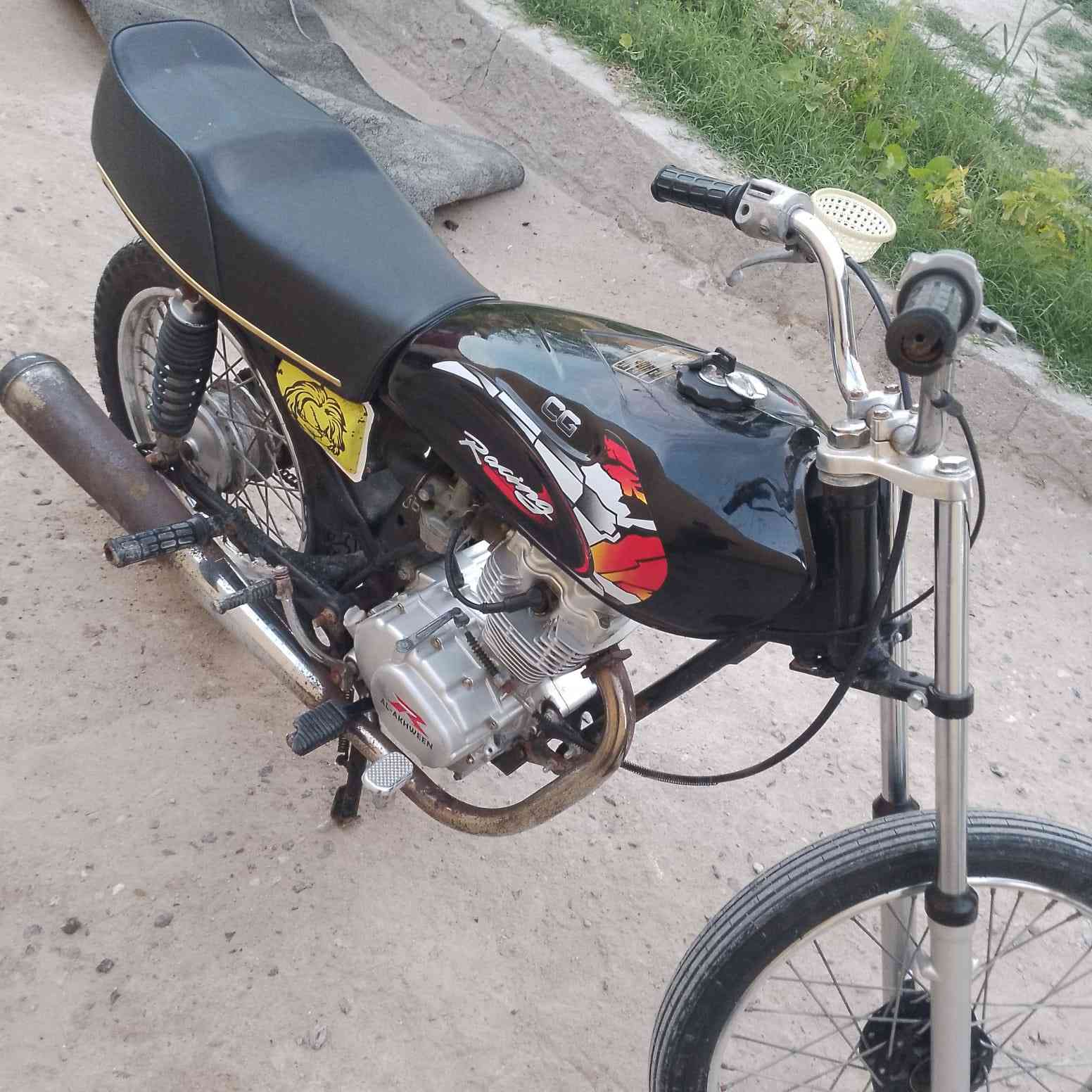 سلام عليكم ولد رابيدو موديل22مفتوحه ولفات فقط سعر450وبيه مجال مكاني بصره كرمه علي ابو صخير ادوات دراجه مكفوله من البوكه رقمي ***********
