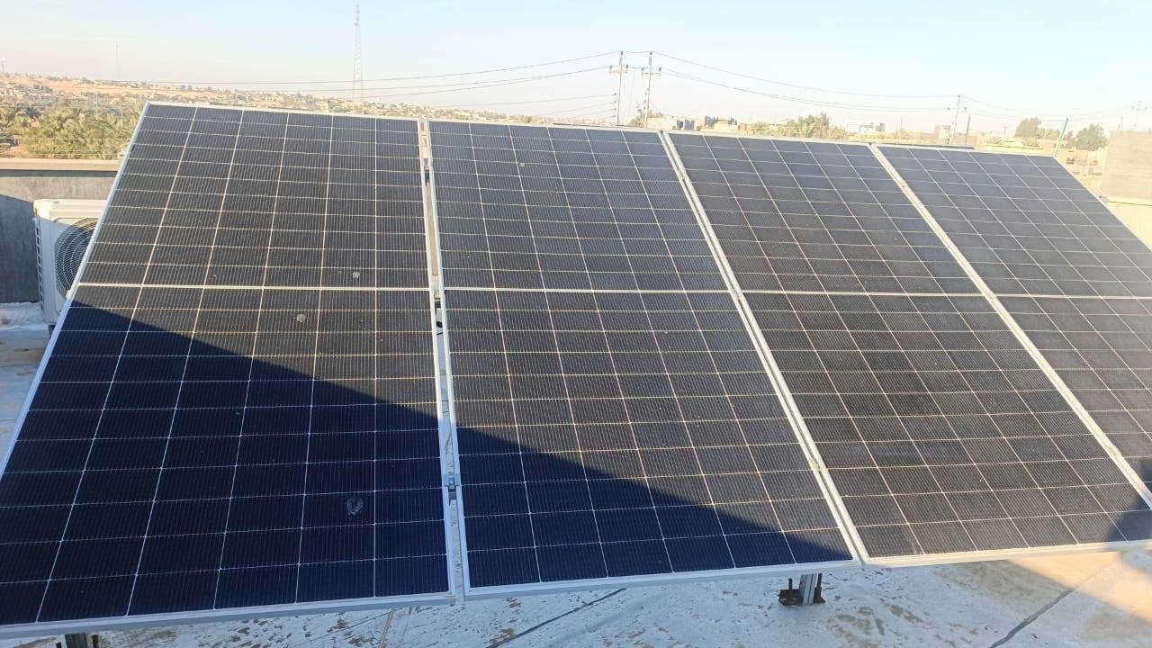 تم بفضل الله تنصيب منظومة 10امبير ليلي
15نهاري
المنظومة تتكون من
١.انفيرتر ٦كيلوواط ايتل
٢.بطارية ١٠كيلوواط ايتل
٣.الواح لونجي عدد٨
مع كافة الحماية المطلوبة
للاستفسار الاتصال على الرقم ***********
