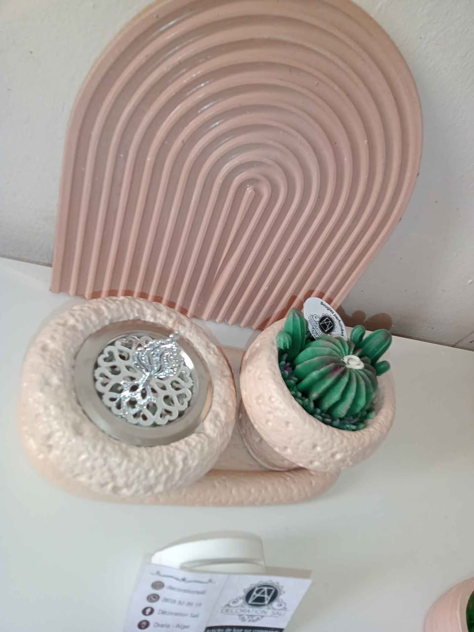Un nouveau modèle de bakhara avec bougie parfumée cactus pour décorer vos bureaux ou votre chambre avec un pot oval bougie parfumée cactus الجزائر, بئر مراد رايس


**إذا كنت صاحب هذا الإعلان وتريد حذفه لأي سبب، رجاءا أرسل رسالة إلى الدعم الفني**