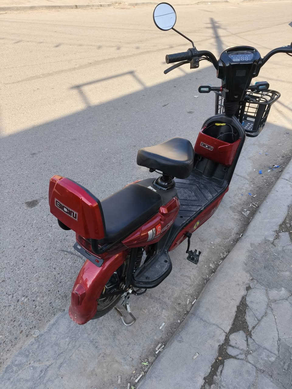 دراجه شحن جديده بمعنى الكلمه استخدام قليل بحدود الشهر ماركة GICIN اصدار 8 حجم الدراجه 14 عدد البطاريات 4 بعدها بصحتها تجي تفحص وتقتنع فقط الزنجيل لاغيه لان بايدر  يضرب بالرجلين سعر 300 وبيها مجال العنوان بغداد حي الجامعه


**إذا كنت صاحب هذا الإعلان وتريد حذفه لأي سبب، رجاءا أرسل رسالة إلى الدعم الفني**