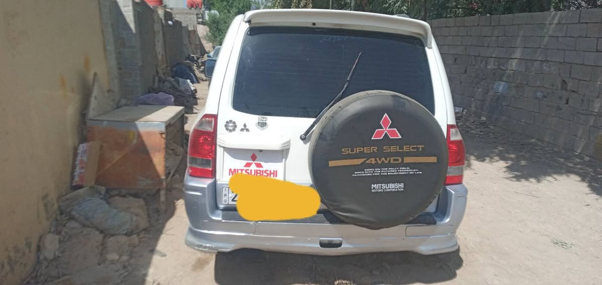 باجيرو ٢٠٠٧ للبيع المكان واسط السعر٨٥$ورقة ***********
