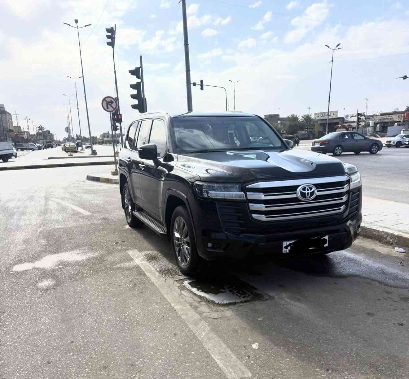 لاندكروز 2022 ضمان ساز ماشيه 57 الف سعر 565 رقم بغداد تحول مباشر بيع صبغ بلباب بدون فتح بدون تبديل ***********
