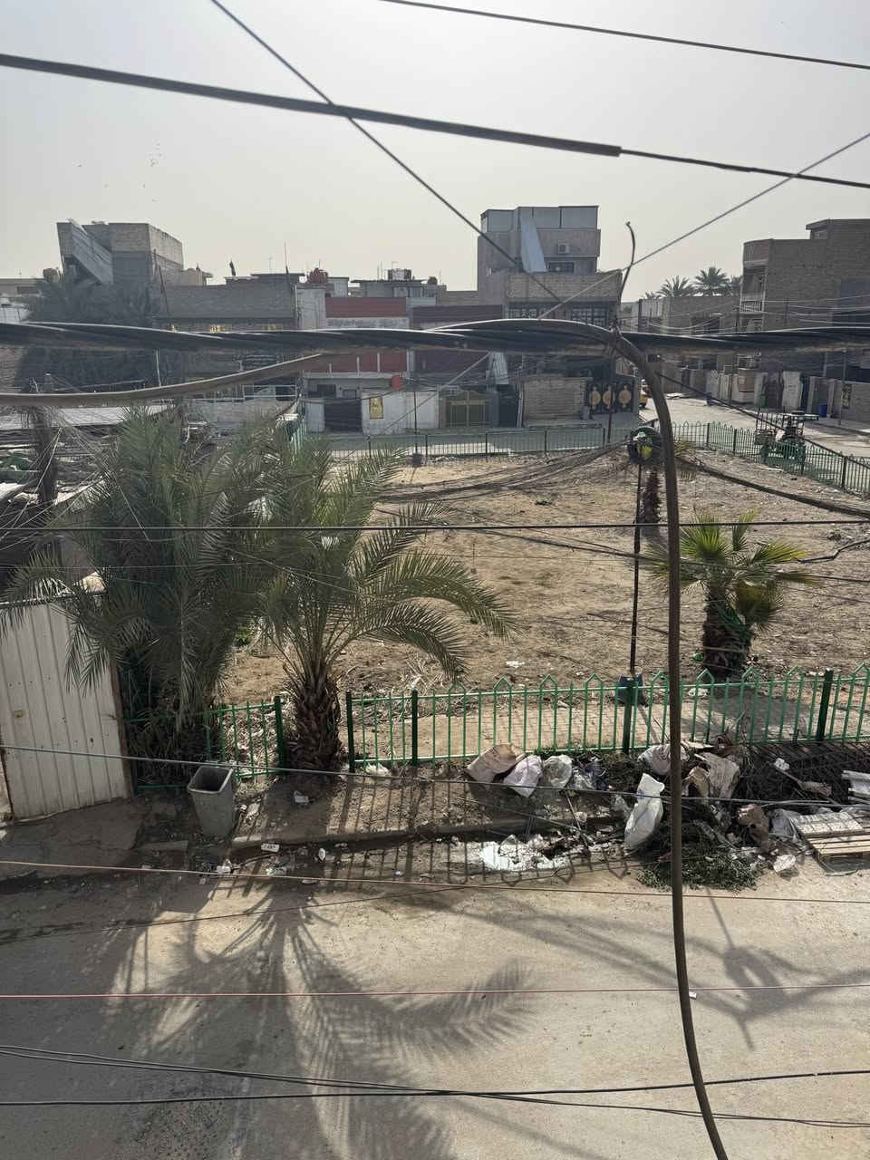 السلام عليكم دار للبيع مساحة74 الواجهه5 وربع  ونزال14 ونص بناء حديث 2018 بجميلة الثانية البيت مقابل حديقة شراي اتصل وتدلل***********
