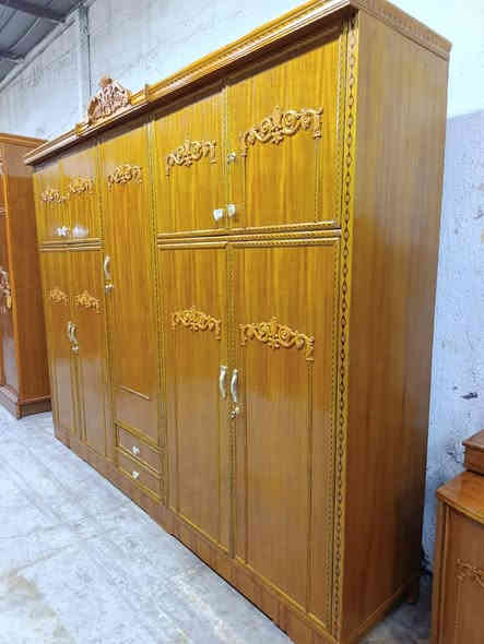 غرفة نوم عراقي شغل وسط سعرها بس 700مع شد ونقل واتساب راسلونة وتدللون ***********
