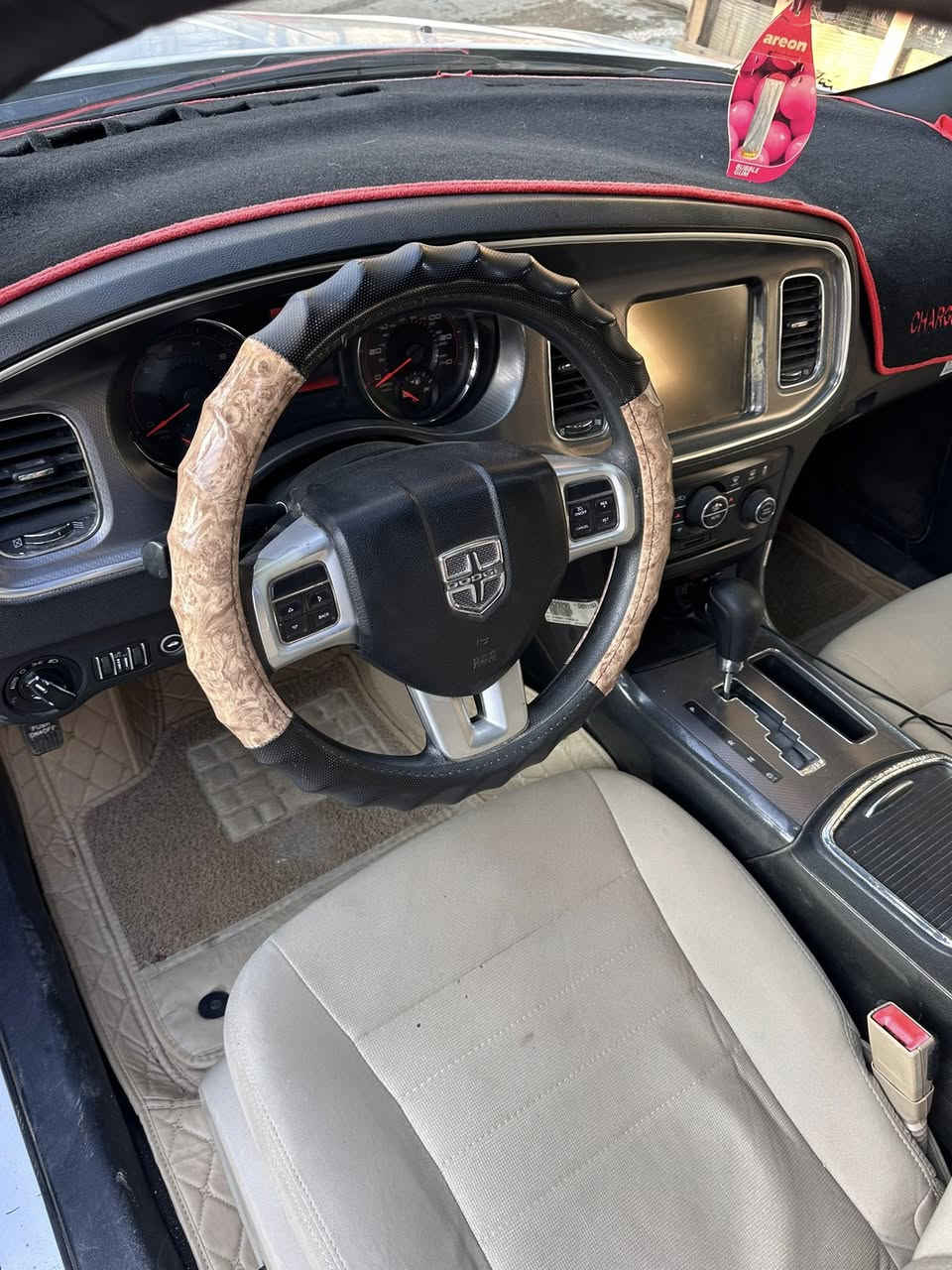 جارجر 2012 حادثة جاملغ خلفي صبغ والبنيد بي مكانين صبغ اثر تقشير كير محرك خير من الله وبيه خياس حشاكم جوه الجامه الخلفيه رقم بغداد باسمي السعر 145 الاستفسار واتساب او اتصال *********** اتصل وبيك خير وتدلل مكاني ديالى بعقوبة
