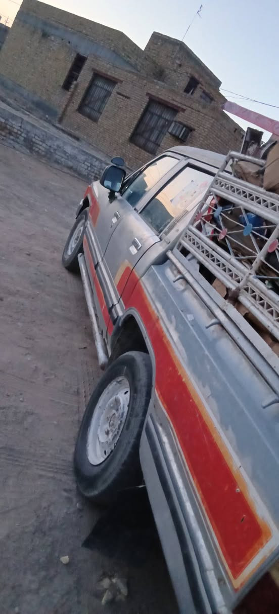 سلام عليكم تيوتا موديل 88 سياره نظيف للبيع رقم انكليزي سنويه لل 31  سعرها 35 وبيها مجال *********** مكانها الناصريه الشراي يتصل
