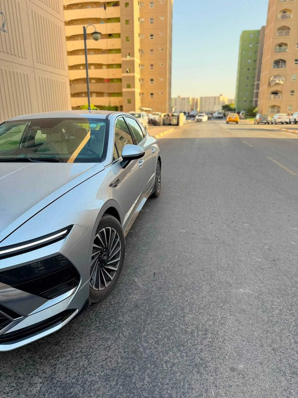 السلام عليكم
سوناتا 2025الشكل الجديد hybrid

حادثها حافه بنيد صفحه اليمنه وحافه جاملغ

رقم اربيل دخول جديد قبل يومين اترقمت

بدون ايرباك شرط

مواصفات  

شفتات استيرن

التفويله تمشي 1000Km

شحن واير ليس

جنطة ليزر فتح تلقائي

شاشه متصله 

كامره دواره

تبريد لمس 

اوتو هولد  هندبريك بصمه 

ثلاثه انظمه قياده 

انارة داخلية متغيرة

كشن كهرباء 

لد امامي وخلفي 

كشن تدفئه

بصمه ابواب وبصمه تشغيل 

تشغيل عن بعد 

مكينه 2000هايبرد(بانزين + كهرباء)

كير تعليك 8نمر

ماشية 16الف ميل 

تحديد مسار 

رادارات امامي وجانبي

بعد بيها مواصفات

ولسياره جديده بمعنى الكلمه مال جني

مكان السياره بغداد زيونه

السعر 193$$$$وبيها مجال بسيط 

 للاستفسار***********
