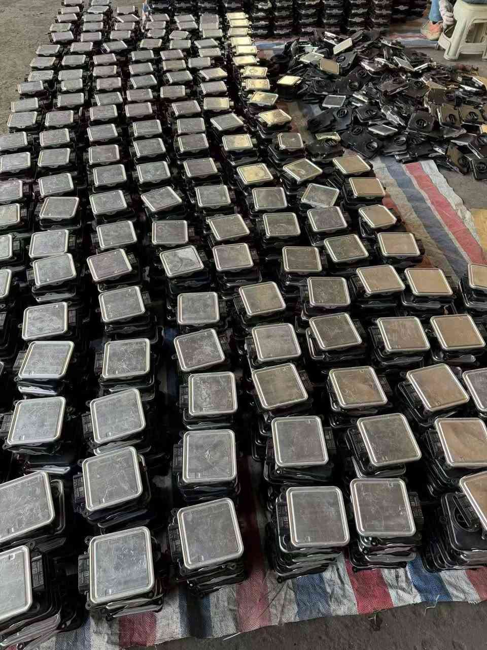يتوفر جميع محولات  لايت  اصلي تفصيخ جمله جميع سيارات تويوتا تواصل على ويس اب ***********
