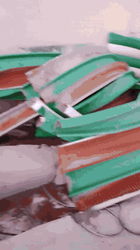 عندي هاي الكيسبان مستعمل عرض 3 ونزال 2 ونص هنه كلهن خمس جان مشدودات ع خمس محلات نزلتهن واريد ابيعهن مكاني كربلاء الابراهيميه  السعر 300 وبيهن مجال
***********
