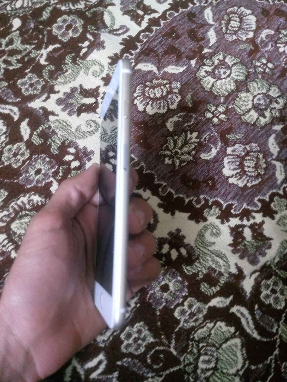 السلام عليكم للبيع ايفون 6 ابلاس ذاكره 128 جهاز نضيف جديد مكاني كركوك الأسرة والمفقودين الرقم *********** السعر 60 بي مجال ل شراي
