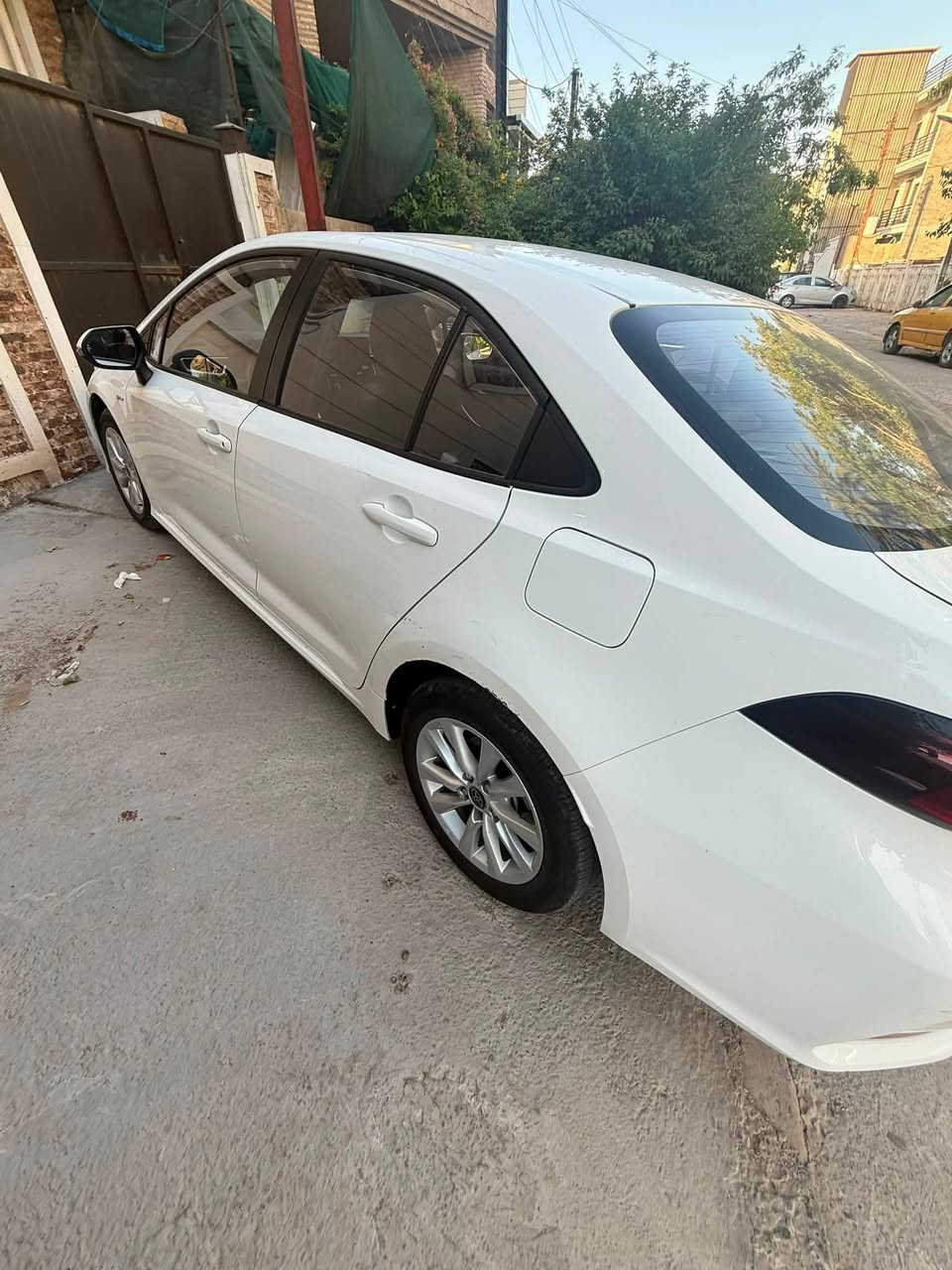 كورلا هايبرد 2025
ماشيه 33 الف
بيها طخه بين الجامع الخلفي والباب
ومعدل بارد
السياره كلش حلوه 
ومابيها اي صبغ
السعر 152
مكان السياره بغداد المنصور او العامريه
***********
