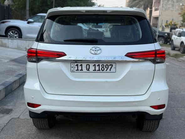 تويوتا فورتشنر 2020 خليجي وكالة
ماشية 54 الف كيلو نظيفة جداً
فور ويل درايف 4*4 
محرك 4 سلندر 2700
3 قطع تبريد 
7 راكب 
( السيارة مكفولة من الصبغ و البارد )

السعر 26,500 $ (265 ورقة )
رقم بغداد
مكانها بغداد / شارع فلسطين 
***********
