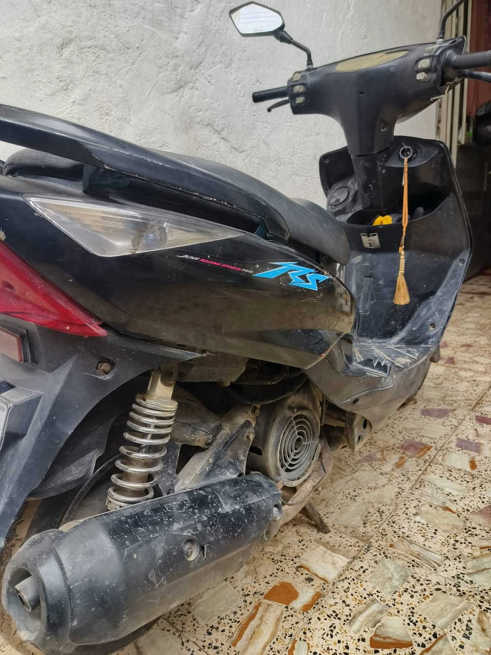 دراجه ثعلب تشفيت جديد كفرات ختم واحد مكان كهربائيات شغالة سعر 400بيها مجال بسيط مكان والداية رقم الهاتف ***********
