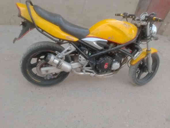 السلام عليكم مري خصت مدير الكروب المحترم  باندة 400 لبيع  كفالة عمة دبل فصلة سعر 850 وبيهة مجال مكاني بغداد  ***********
