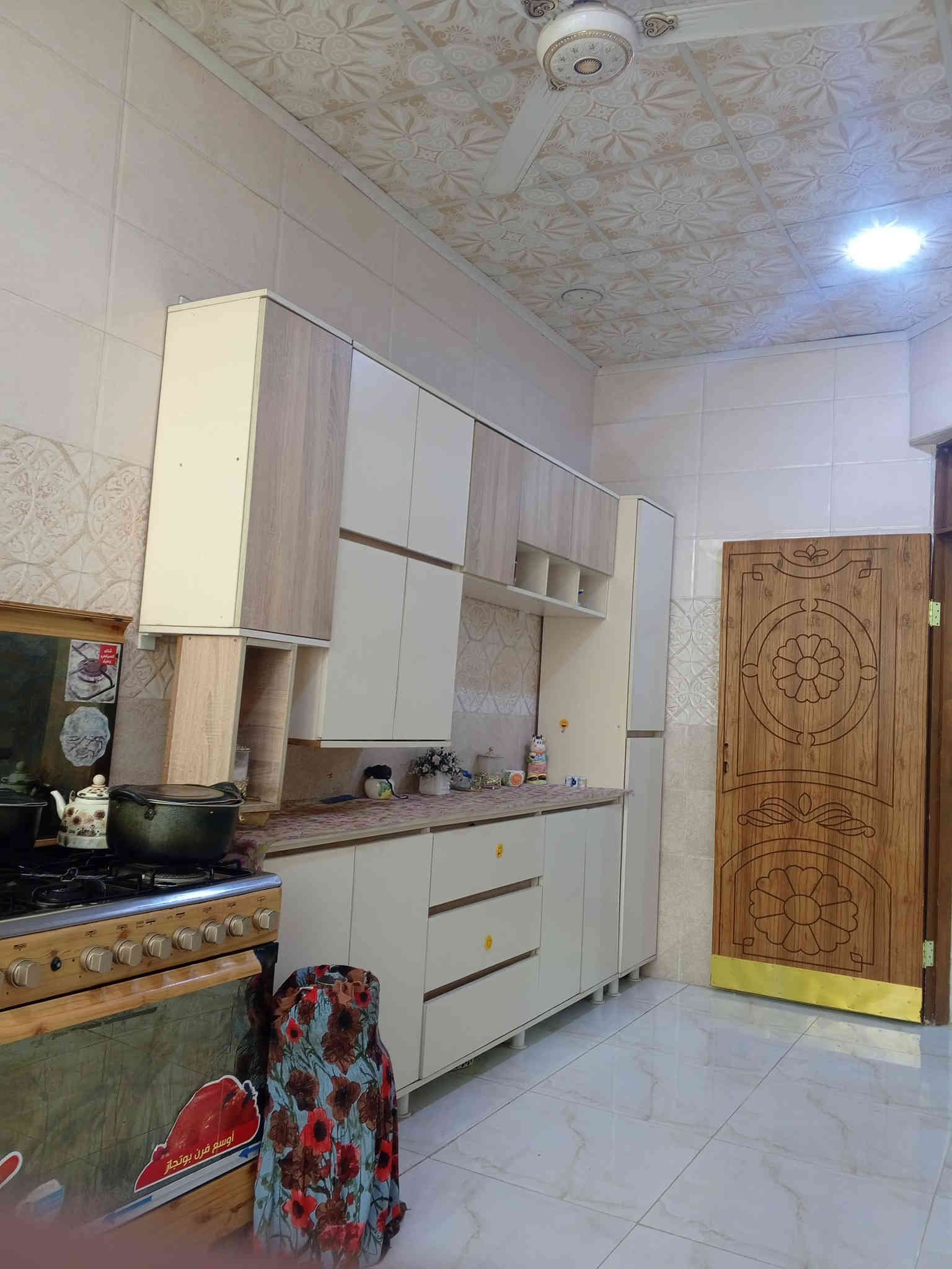 بيت للبيع المساحة 150 الواجهة 6 والنزال 25 يحتوي البيت على غرفة وصالة واستقبال ومطبخ ومنور عدد 2 وصحيات داخلية خارجية اساس وسقف كونكريت بناء درجة اولى جديد تحت اشراف هندسي البيت عقد زراعي قرار محكمة الموقع كوفة سهلة على شارعين شارع الزوار وشارع معمل الدبس يبعد عن مسجد السهلة 400 متر مقابيل الحسينية الايرانية السعر 80 مليون للأستفسار واتساب ***********
يوجد مقطع فيديو 

مكتب الموسوي للوسائط العقارية مستعدون لأستقبال عروضكم التجارية والزراعية والسكنية بيع وشراء رهان ايجار
