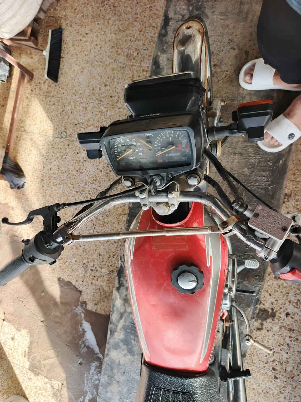 سلام عليكم خمسه كير اوراق اصلي وكيلها سما بغداد كبل دور بسمك. اوراق جديد كلش نضاف شخط مابيهن    دراجه شرط الفحص نكرها سلف تشتغل الله شاهد مديل شاصي 15 محرك 23 جديده دراجه شوفت عينكم سوبايه ملاتها موجودها عايزها بس اشاير كهربيات كلها شغلاها  السعر 500 وبيها مجال قليل لشراي يجي  خاص وهاذه رقمي  ***********
