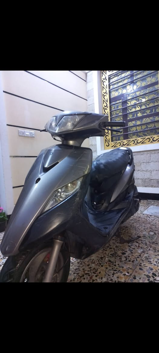 دراجه للبيع ماكس ثعلب سعر 200 الف قفل قفل مكينه جديده ما مفتوحه كهربائيات جديده كامله دراجه نضيفه كلش بس تعرضت لحادث والضرر صار بالكفرات مال دراجه مثل ما موضح بالصوره الشراي يتصل ويجي يشوف هذه رقمي وبي واتساب  ***********
