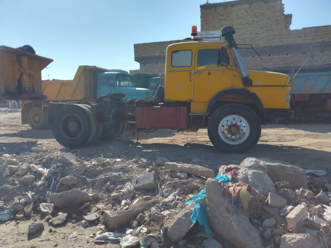 اقجم راس نساف مسجله موديل 82 رقم انبار انكليزي تخم تاير محرك جديد كير 111 /***********//***********السعر160وبيه مجال
