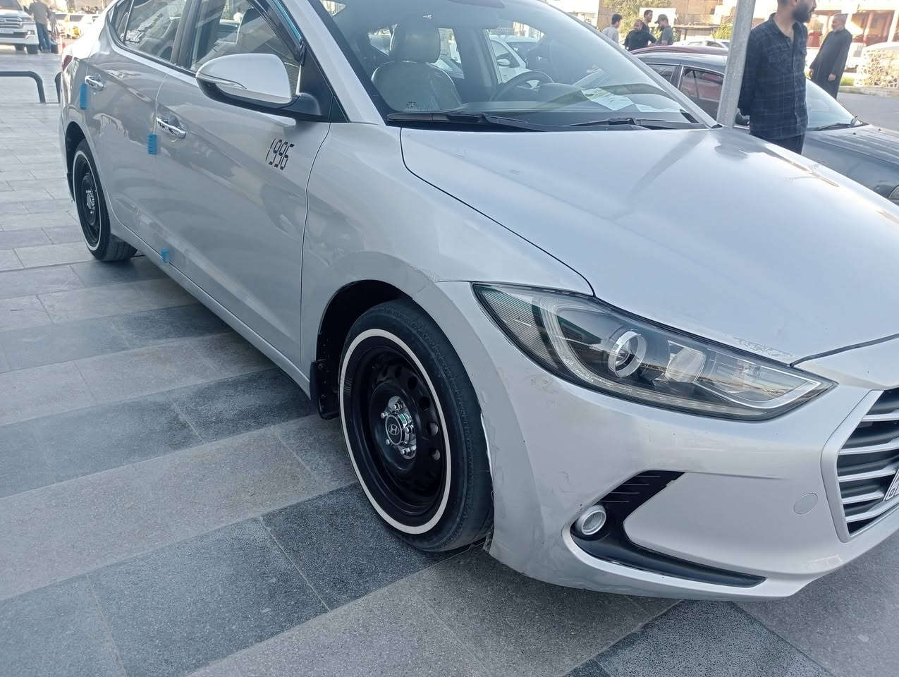 السلام عليكم
النترة مكفولة كتاب الفحص موجود باسمي تحويل سنوية 28 مكينة جديدة  
السعر 118 ناصرية 
كامرة شاشة حساس خلفي تبريد خلفي اشارة بالمري
***********
