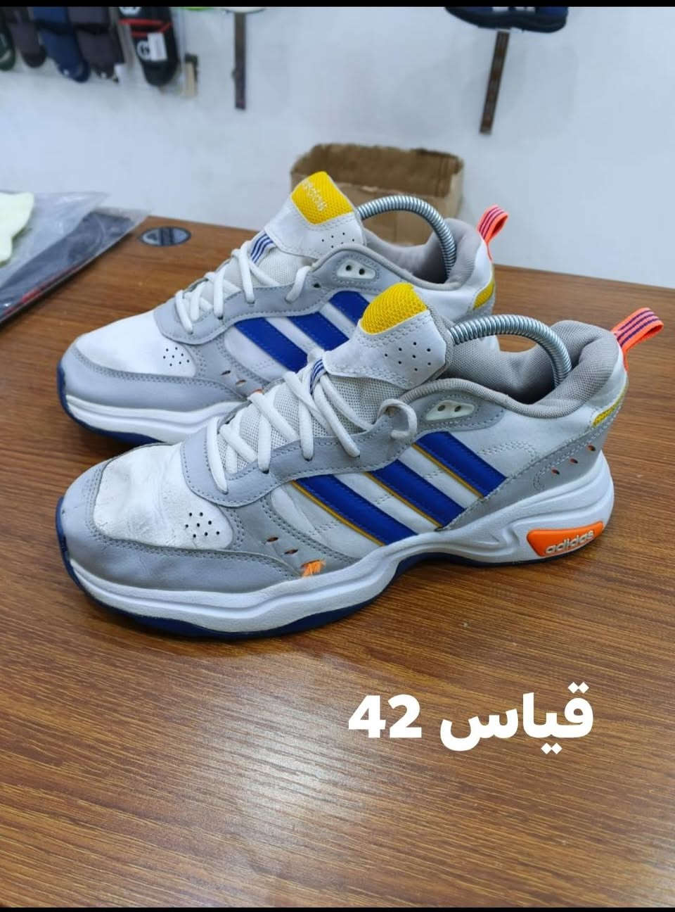 سلام عليكم احذيه باله نضافه
فول القياسات عله صوره السعر
خاص مكاني ناصريه حي اريدو
شارع مستشفى القلب الاتصال
او مراسله عله صفحه ***********
