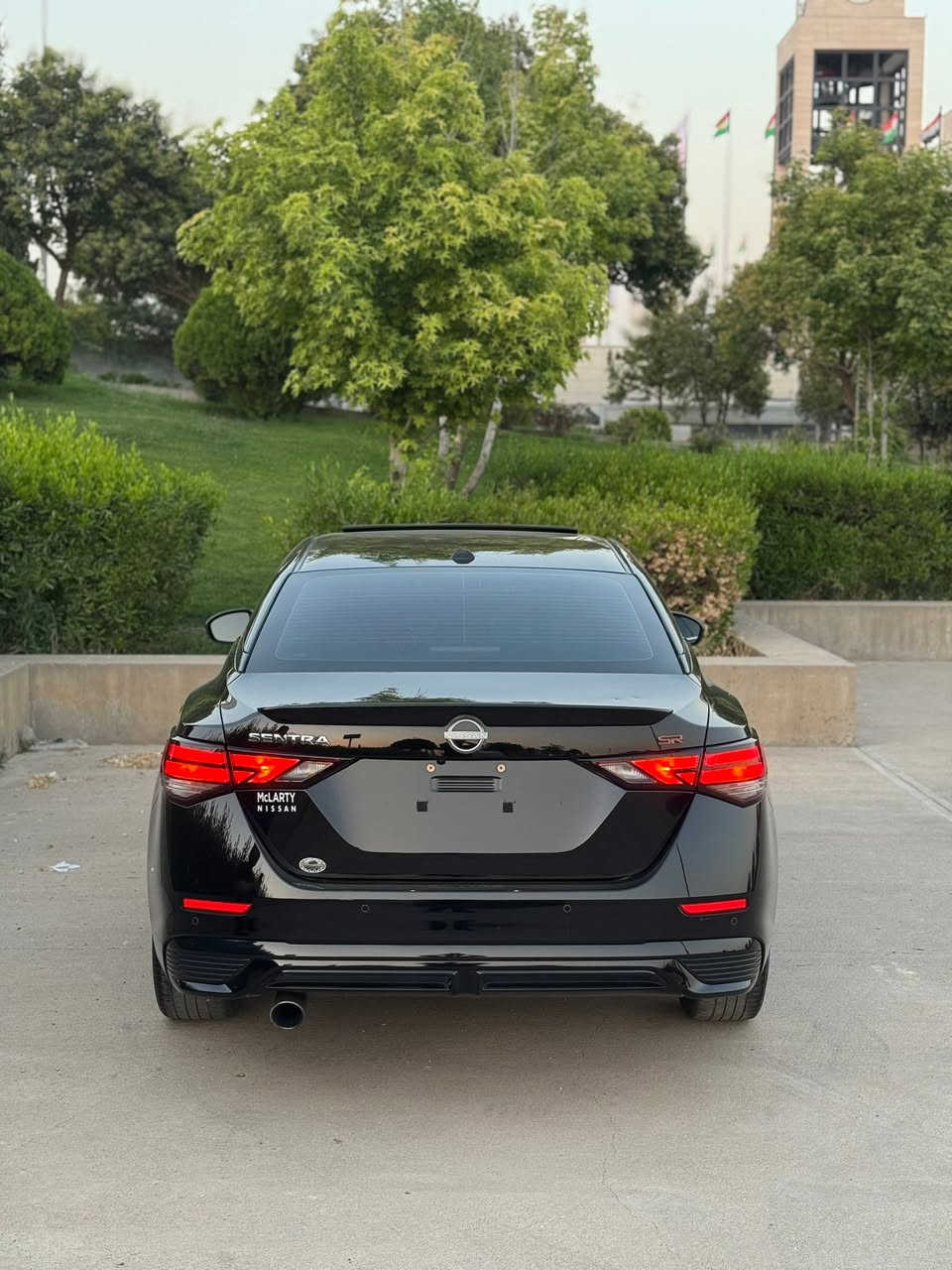 ﷽
 
 سعر 138 وەرەقە ✅
NISSAN SENTRA 2024 SR PLUS 
نیسان سينترا ٢٠٢٤ فول مواسەفات SR
 شکڵ گۆراو تاقانەی عێراق 
تەنها 42 Miles رۆشتوە
سڵایت شاشە گەورە
‎سەماعە BOOS+ ١٢ ئێرباگ 
‎سوکان فۆلیوم + شاشە گەورە و لەمس GPS+ 
‎بەسمە + دەسک بەسمە + سنوق بەسمە + شەخاڵ
‎لایت لید 
‎ڕادار پێش + دواوە + لاتەنیشتەکان+ خەتی جادە  +
 تەحدید سورعە +  دوگمە کارەبای +ئۆتۆ HOLD + پێشەوە دوکامێرای هەیە + هەردوو ئاوێنەکان یشارەت و کامێران + دواوەش کامێرایە 
تەبرید لەمس + شاشە گەورە + شەحن وایەر لێس + 
‎کوشن هیتەر+ سوکان هیتەر 

ڕەقەم کاتیە و 3 مانگی لەگەلە 
تیبینی : سیارەکە تەنها  بونيتى سبوغه بى ناو بەشەرت قەترە ژورەوەی نیە  ئیباگ سیستەمە  پشت و پیش کەپس  
‎ژمارە تەلەفۆن 
*********** whatsApp
