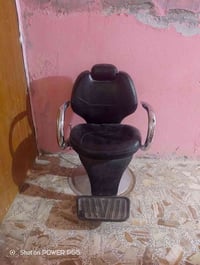 كرسي • للبيع • فيه مجال