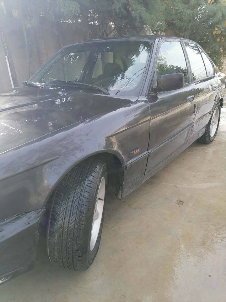 bmw
مۆدیل ١٩٩٣ ٤جام کارەباتۆماتیک مەمینە 525 فول مواسەفات دەعولیدراوی نیە بەشەرتی ١٠فیتەر  سعر  27

***********
*********** السليمانية, العراق
